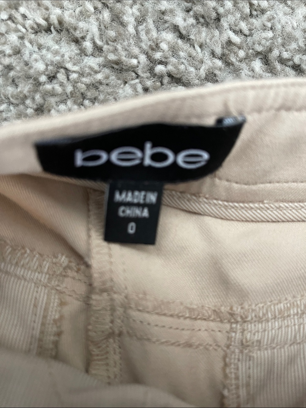 Bebe Capri - Picture 2 of 4